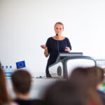 Cum se aliniază România la standardele europene de echitate în muncă